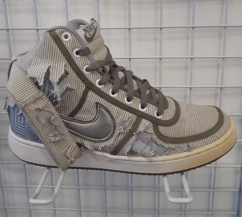 Basket avec tissu à déchirer